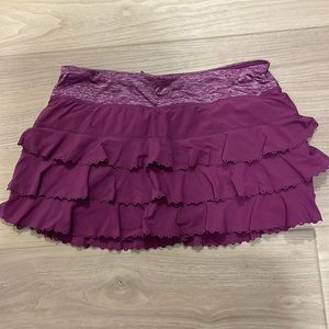 Women’s lululemon tennis skirt